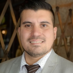 Luis Salazar